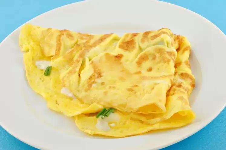 omlett sajttal szénhidrátmentes étrendhez